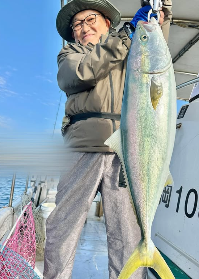 遊漁船FOLK IN ON号で青物を釣り上げたお客様